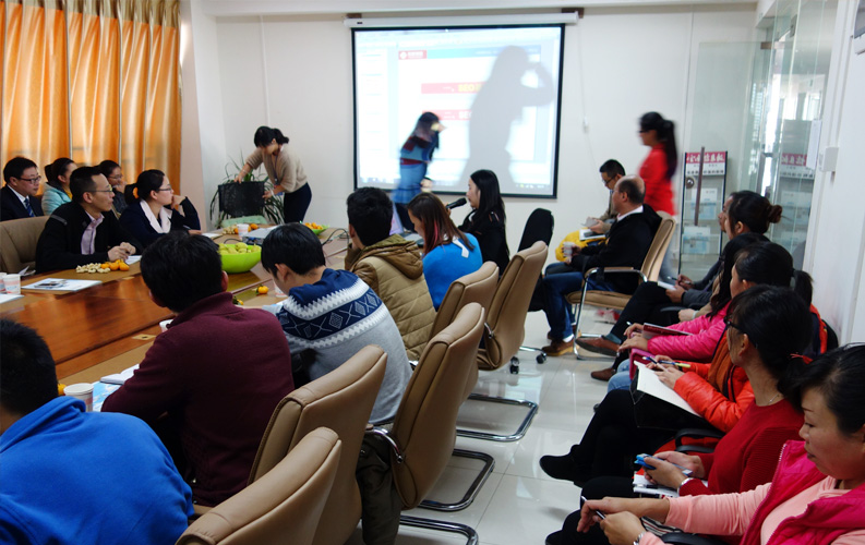 目前天度客戶沙龍已順利舉行4期，我們將一直秉承全公益、凈干貨、不推銷產(chǎn)品的理念，助力天度新老客戶開(kāi)展網(wǎng)絡(luò)營(yíng)銷和移動(dòng)互聯(lián)網(wǎng)營(yíng)銷。